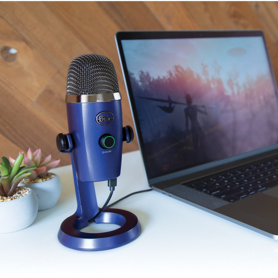 Logitech  Yeti Nano - Vivid Blue